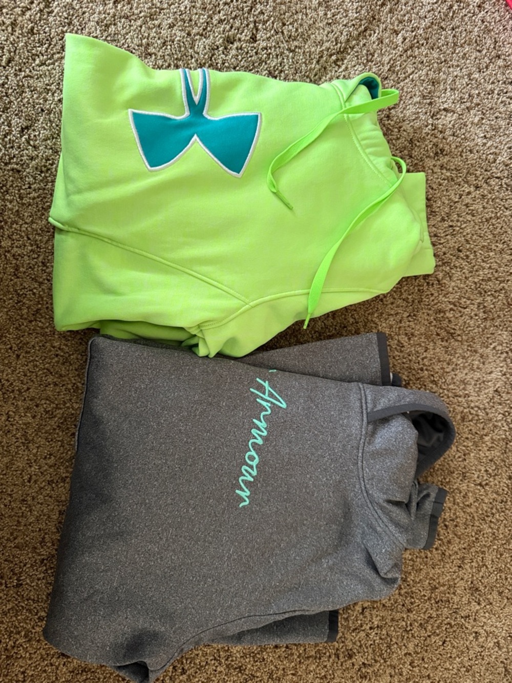 Under Armour Hoodies - size medium